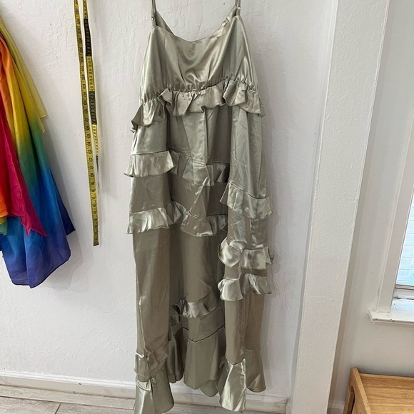 Elegant Satin Ruffle Dress in Mint Green - Picture 2 of 9